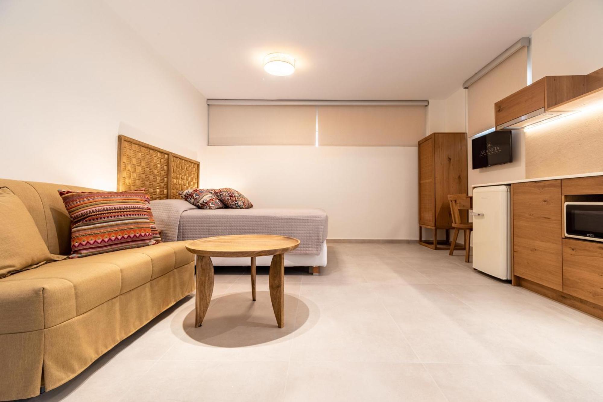 Arancia Elegant Rooms And Suites Tolón Zewnętrze zdjęcie