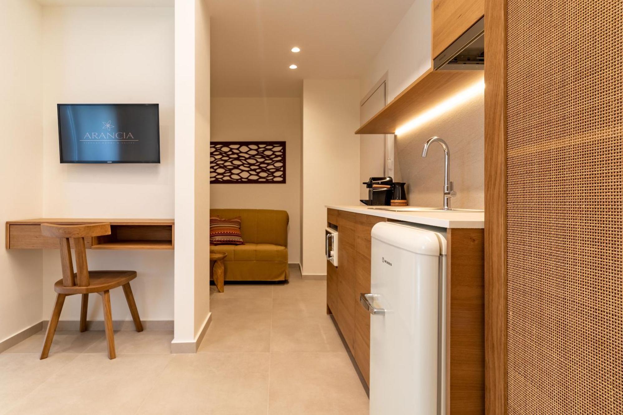 Arancia Elegant Rooms And Suites Tolón Zewnętrze zdjęcie