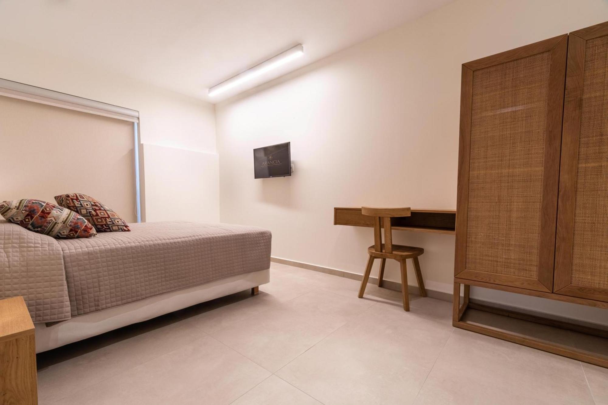 Arancia Elegant Rooms And Suites Tolón Zewnętrze zdjęcie